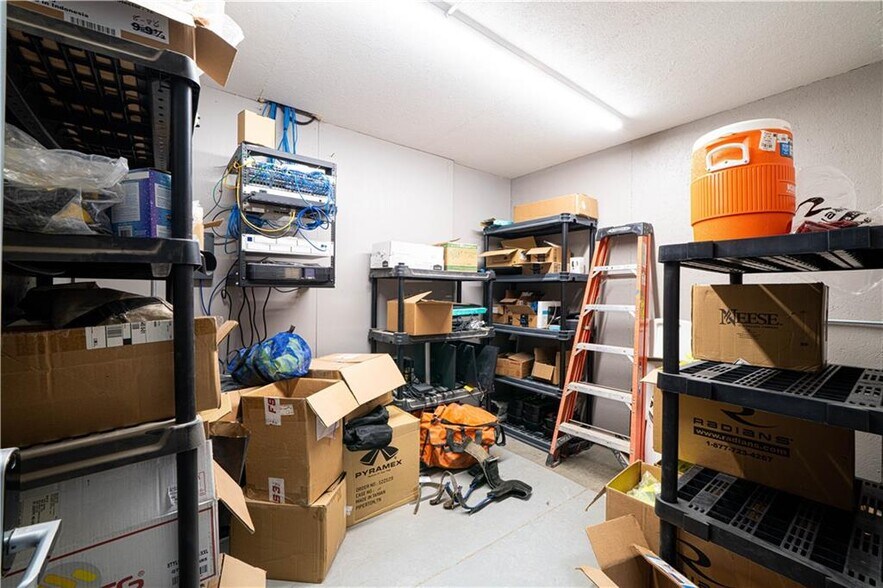 More Photos Of 5326 Lake Ave, Saint Joseph General Retail For Sale