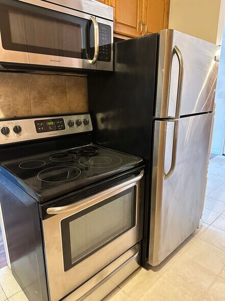 More Photos Of 235 E Erie Ave, Lorain Apartments For Sale