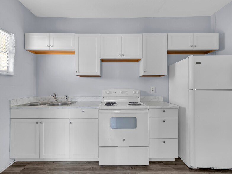 More Photos Of 301 SW 3rd Ter, Mulberry Apartments For Sale