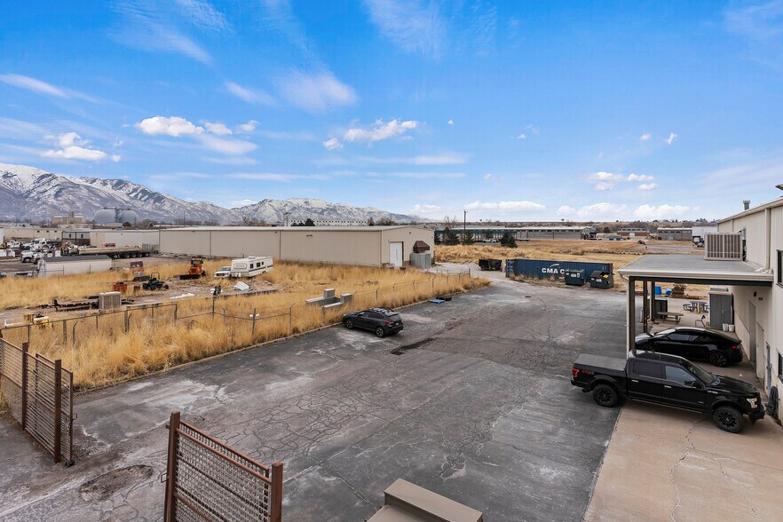 More Photos Of 1877 W 2800 S, Ogden Flex For Lease