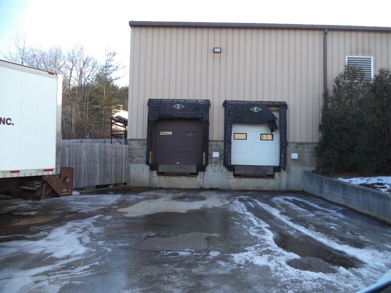 More Photos Of 79 Carl Dr, Manchester Warehouse For Sale