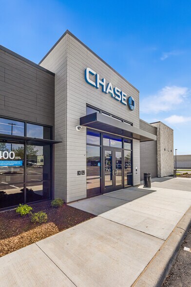 More Photos Of 651 E Red Bridge Rd, Kansas City Office For Sale