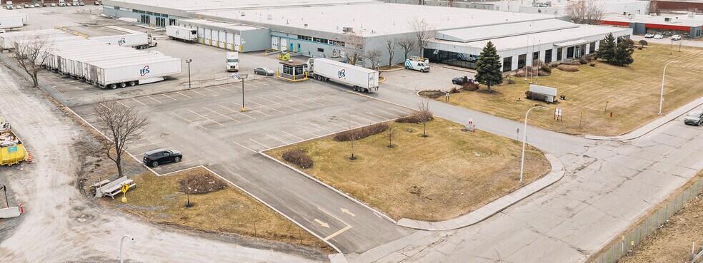 More Photos Of 3000 Aut Transcanadienne, Pointe-claire Distribution For Lease