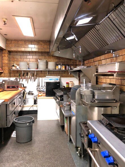 More Photos Of 2588 Highway 158, June Lake Storefront For Sale