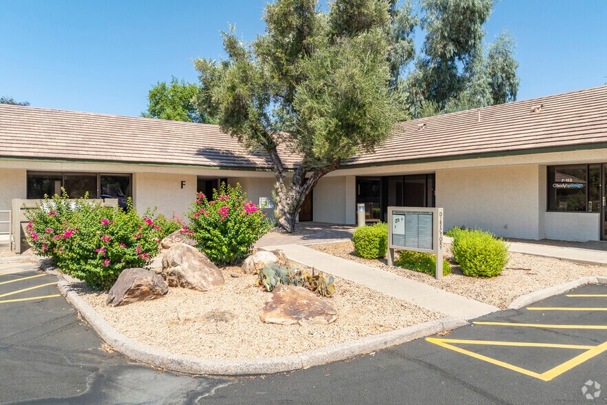 More Photos Of 10555-10599 N Tatum Blvd, Paradise Valley Medical For Lease