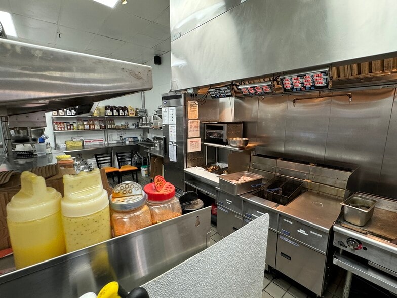 More Photos Of 1600 E Saint Georges Ave, Linden Restaurant For Sale