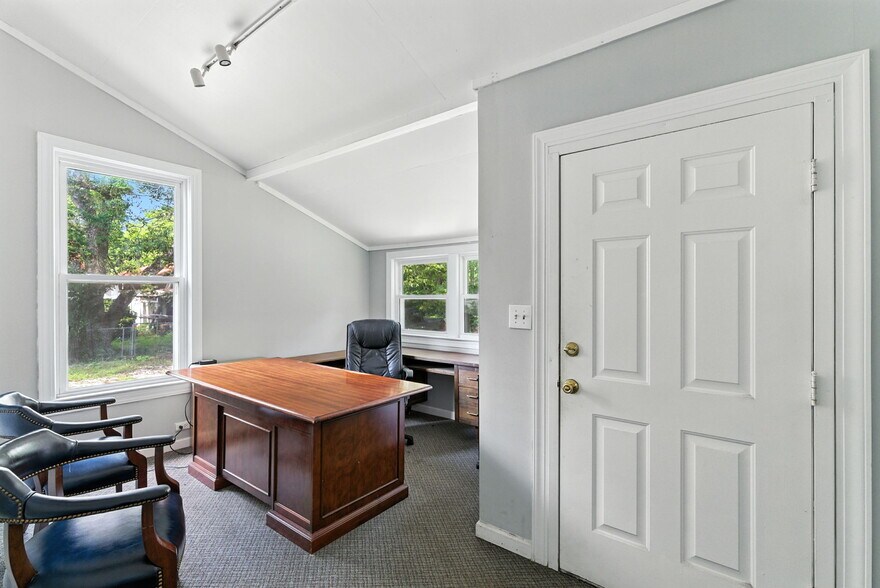 More Photos Of 208 N Main St, Prosperity Office Residential For Sale