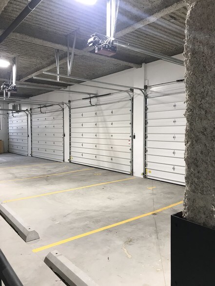 More Photos Of 216 N May St, Chicago Loft Creative Space For Lease