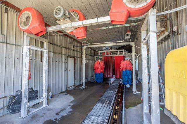 More Photos Of 1530 N Dixon Ln, Gainesville Carwash For Sale