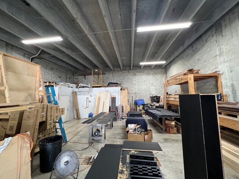 More Photos Of 440 Tall Pines Rd, West Palm Beach Warehouse For Lease