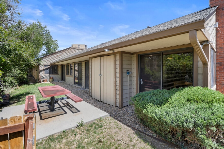 More Photos Of 1181 S Parker Rd, Denver Office For Sale