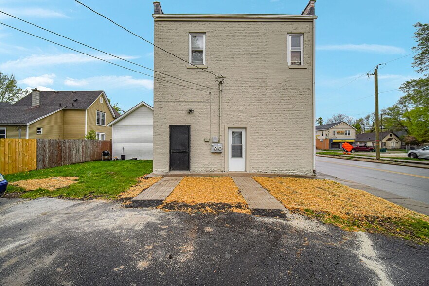 More Photos Of 701 Meeker Ave, Joliet Flex For Sale