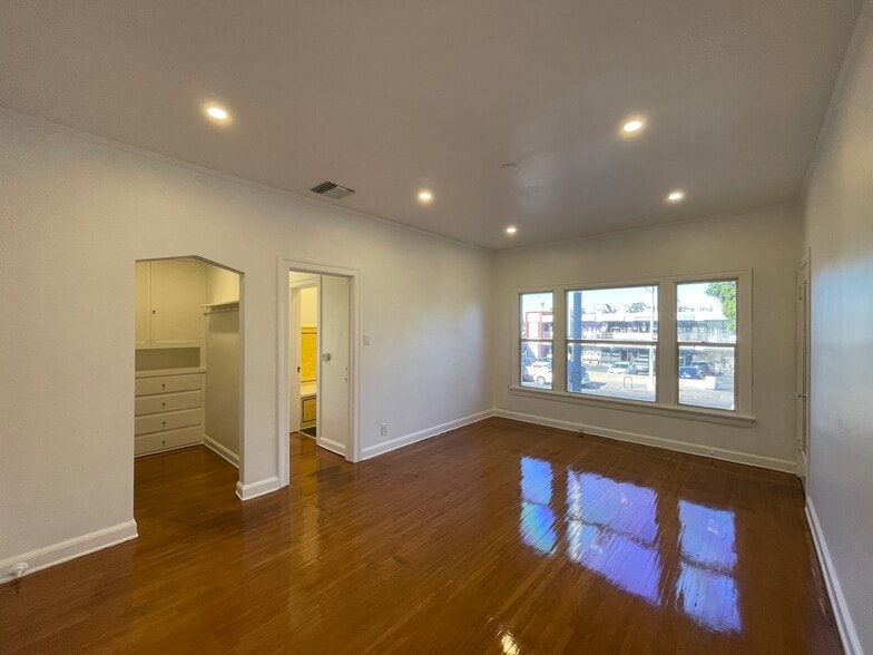 More Photos Of 418-420 N Larchmont Blvd, Los Angeles Office For Lease