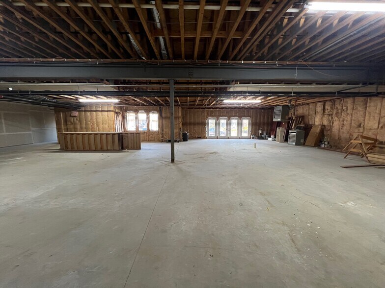 More Photos Of 42 Remick Blvd, Springboro Office For Sale