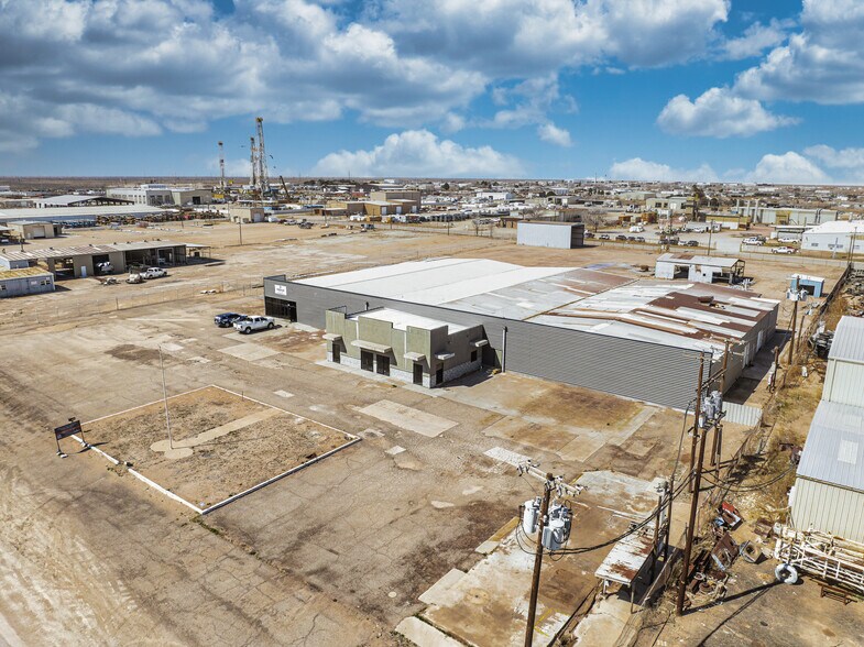 More Photos Of 2400 Steven Rd, Odessa Warehouse For Sale