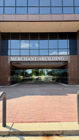 More Photos Of 30 Merchant St, Cincinnati Office For Lease