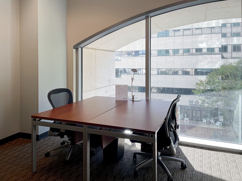 More Photos Of 1320 Main St, Columbia Coworking Space