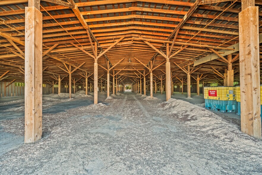 More Photos Of 901 Underwood Street, Littlefield Warehouse For Sale