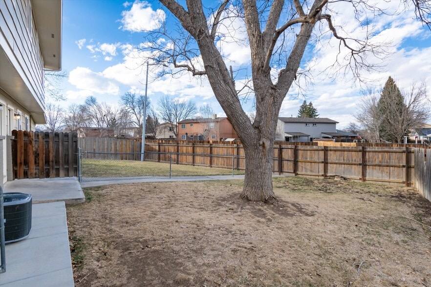 More Photos Of 1842 Hennington Ct, Longmont Multifamily For Sale
