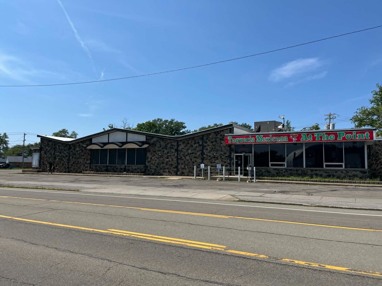 More Photos Of 296 Lake Shore Dr, Dunkirk Restaurant For Sale