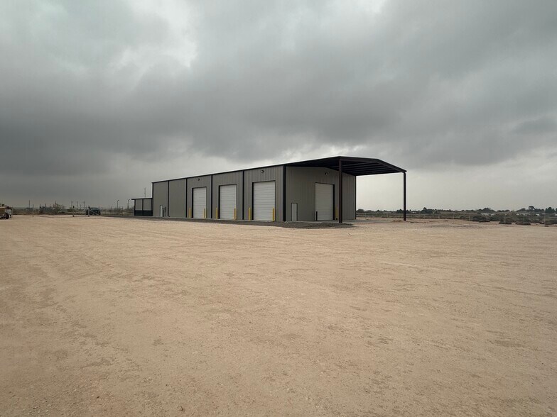 More Photos Of 3015 W County Road 135, Midland Industrial For Lease