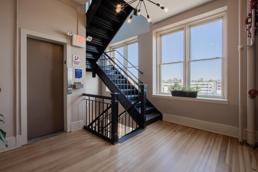 More Photos Of 12 Broad St, Red Bank Office For Lease