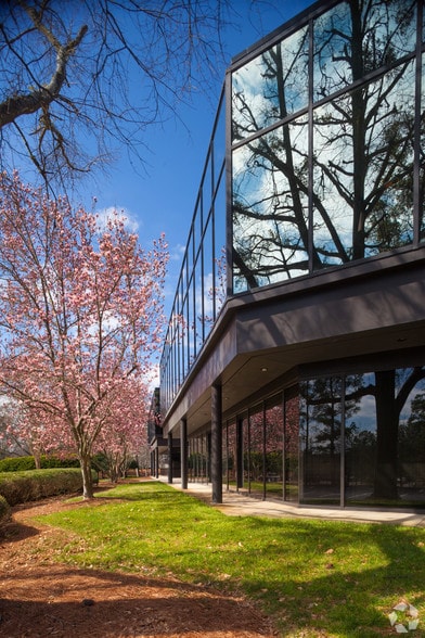 More Photos Of 6025 The Corners Pky, Peachtree Corners Unknown For Lease