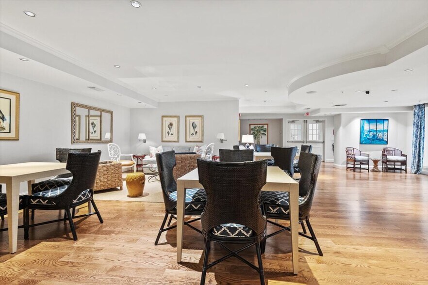 More Photos Of 801 S Olive Ave, West Palm Beach Apartments For Lease