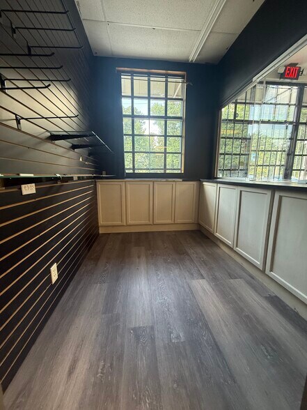 More Photos Of 4421 Glenwood Pky, Decatur Unknown For Lease