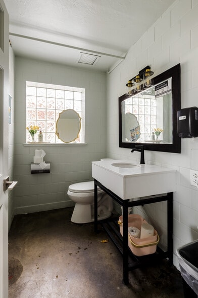 More Photos Of 2139 W 44th Ave, Denver Freestanding For Sale