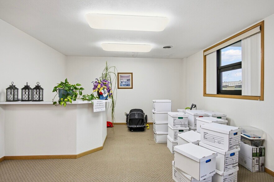 More Photos Of 8007 Industrial Park Ln, Atchison Industrial For Sale