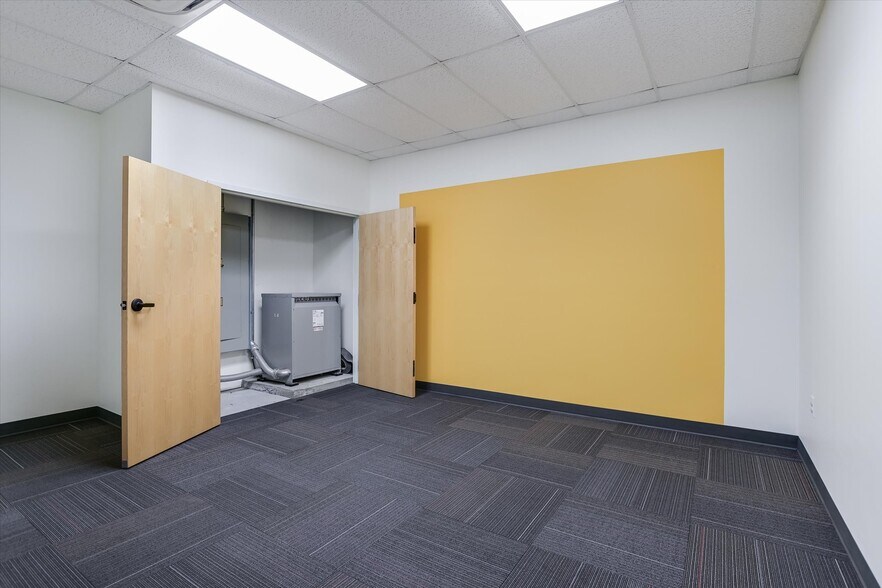 More Photos Of 7700 Cat Hollow Dr, Round Rock Medical For Sale