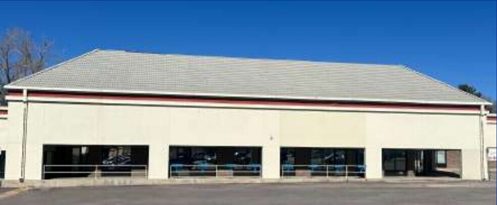 More Photos Of 3958 N Academy Blvd, Colorado Springs Freestanding For Lease
