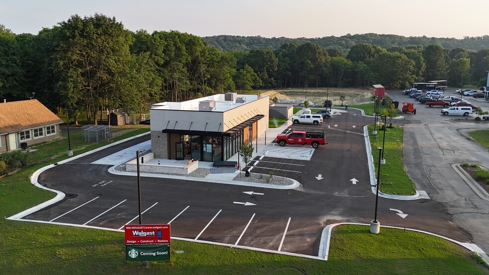 More Photos Of 200 Parkdale Ave, Manistee Fast Food For Sale