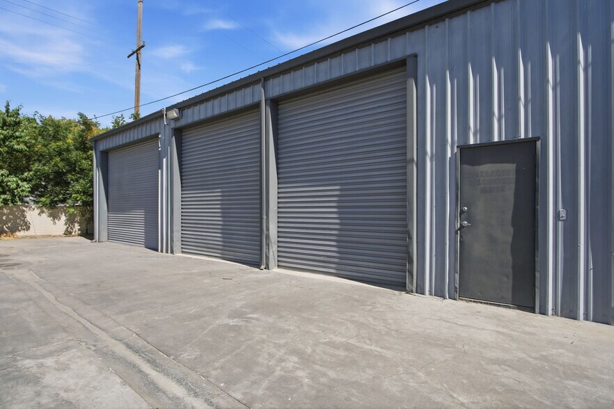 More Photos Of 1649 Carnegie St, Turlock Warehouse For Lease