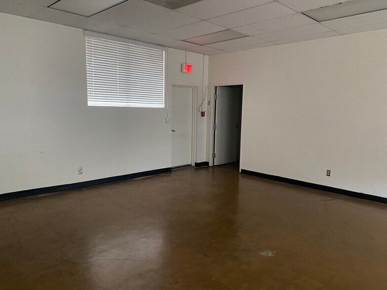 More Photos Of 630 W 17th Pl, Tempe Schools For Lease