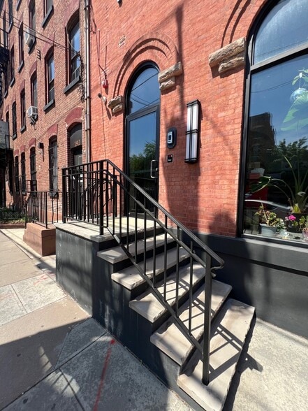 More Photos Of 190 Christopher Columbus Dr, Jersey City Office Residential For Lease