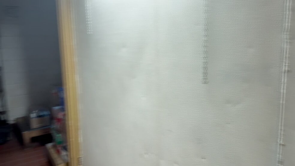 Primary Photo Of 2313 IH 35, Austin Restaurant For Lease