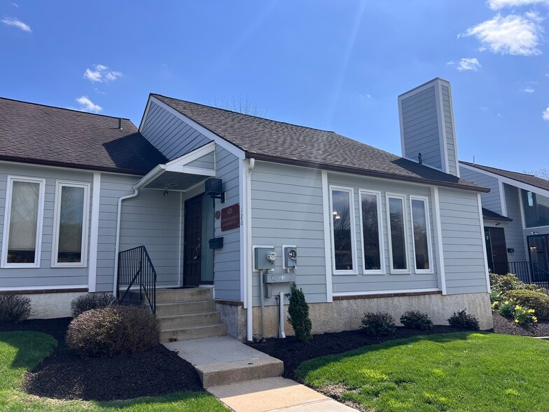Primary Photo Of 300 N Pottstown Pike, Exton Office For Lease