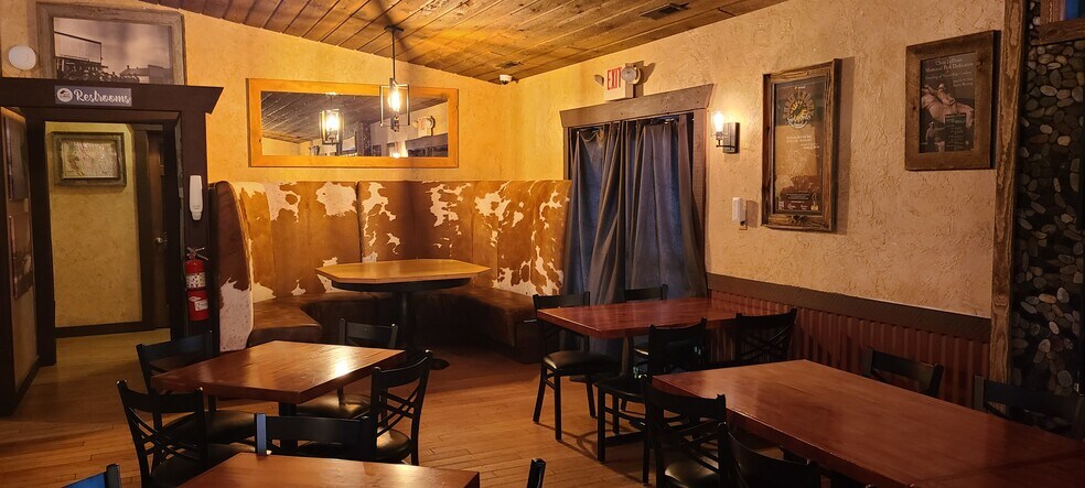More Photos Of 158 Johnson St, Big Horn Restaurant For Lease