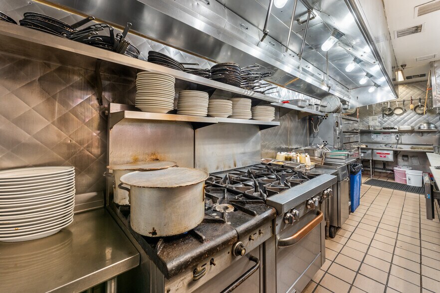 More Photos Of 81939 Highway 111, Indio Restaurant For Sale