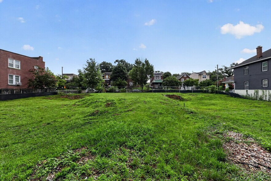 More Photos Of 1615 22nd St SE, Washington Apartments For Sale