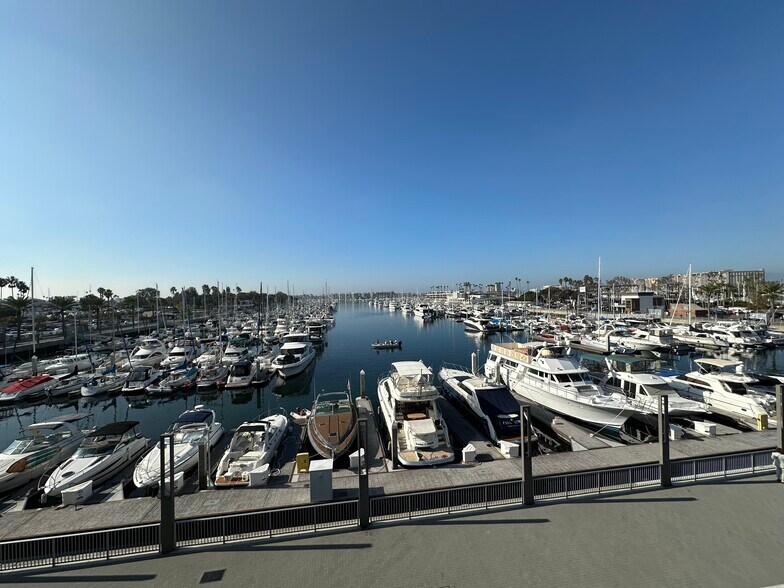 More Photos Of 4625-4635 Admiralty Way, Marina Del Rey Unknown For Lease