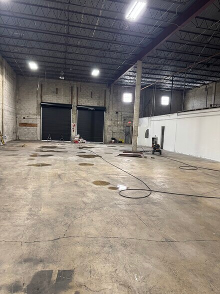 More Photos Of 4230 NW 128th St, Opa Locka Warehouse For Lease