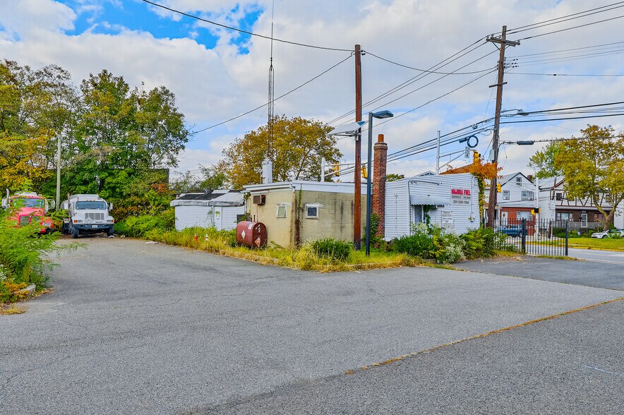 More Photos Of 256 Kennedy Blvd, Bayonne Land For Lease