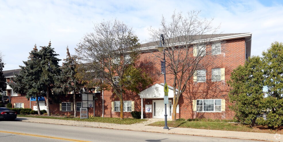 Primary Photo Of N88 W16838 Main St, Menomonee Falls Office Residential For Lease