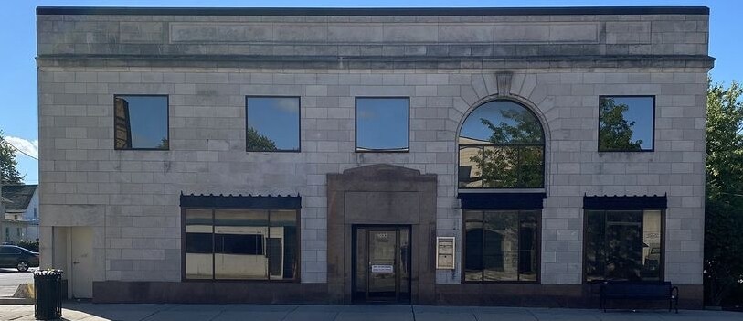 Primary Photo Of 1033 W Sylvania Ave, Toledo Bank For Lease
