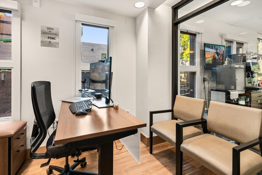 More Photos Of 122 W Main St, Aspen Office Residential For Sale