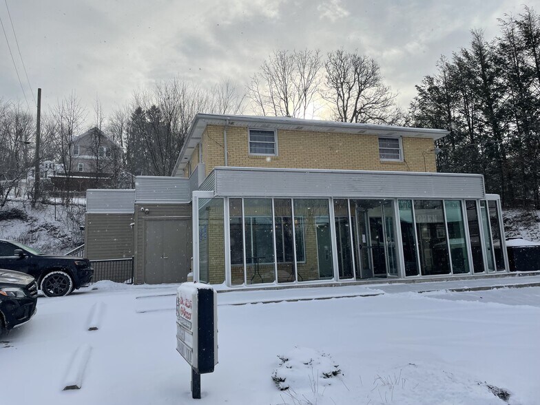 More Photos Of 1017 Highland Ave, Greensburg Restaurant For Sale