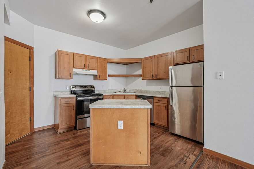 More Photos Of 134 Main St, Racine Apartments For Sale